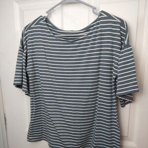 GARNET Hill blue/grey white striped shirt sleeve tulip shaped sleeves. Size XS